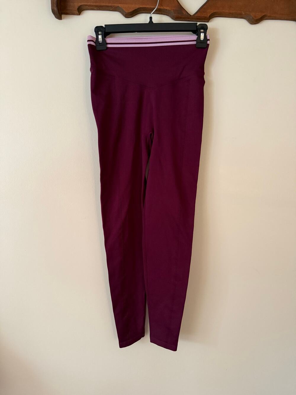 Victoria’s Secret PINK Ribbed Seamless Leggings Purple